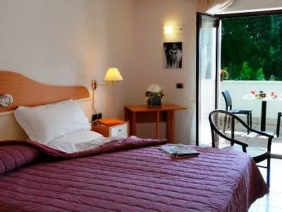 فندق Masseria Chiancone Torricella مارتينا فرانكا