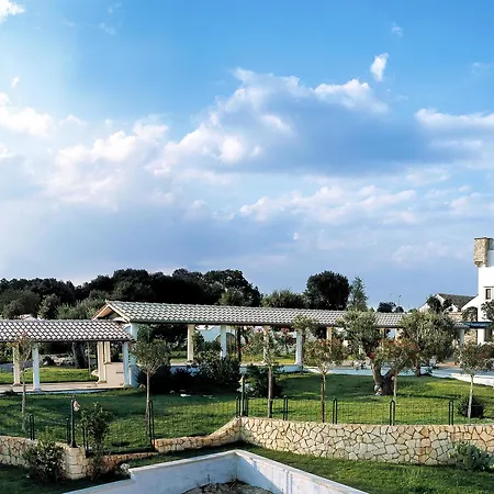 Masseria Chiancone Torricella Szálloda 4*